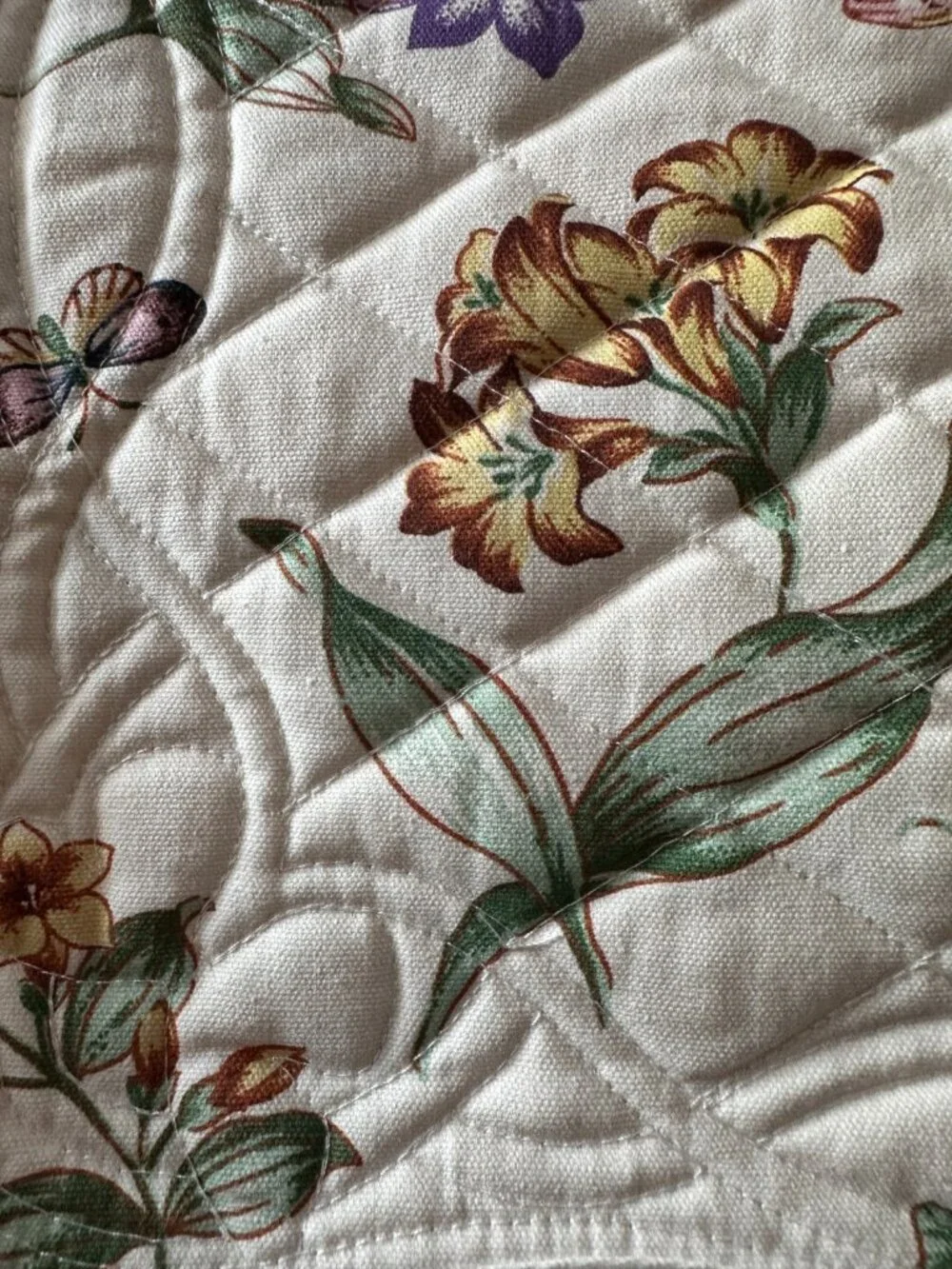 2 Vintage Floral Butterfly Placemats Quilted Table Mats Cottage Garden Linens